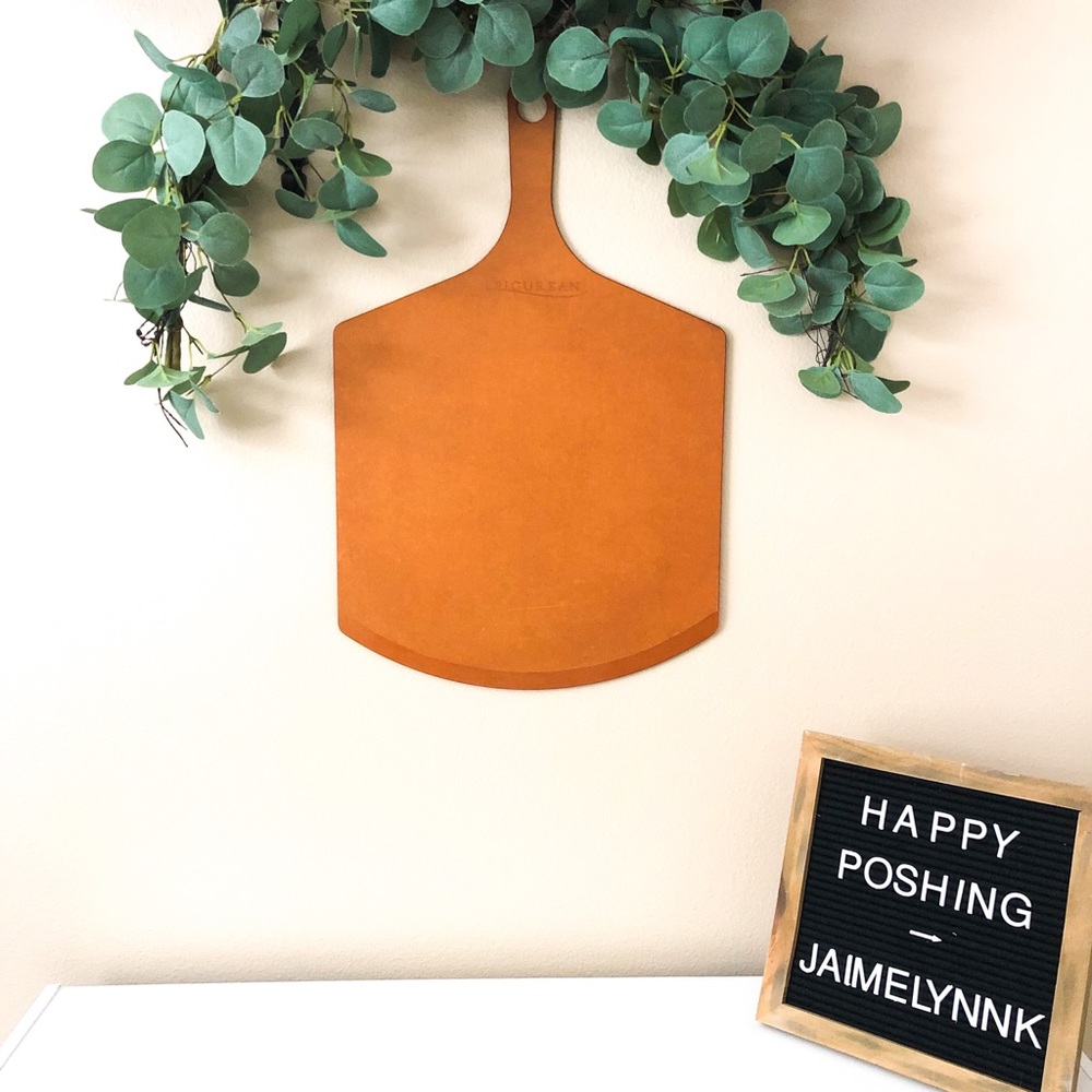 EUC Pizza Tray/Cutting Board